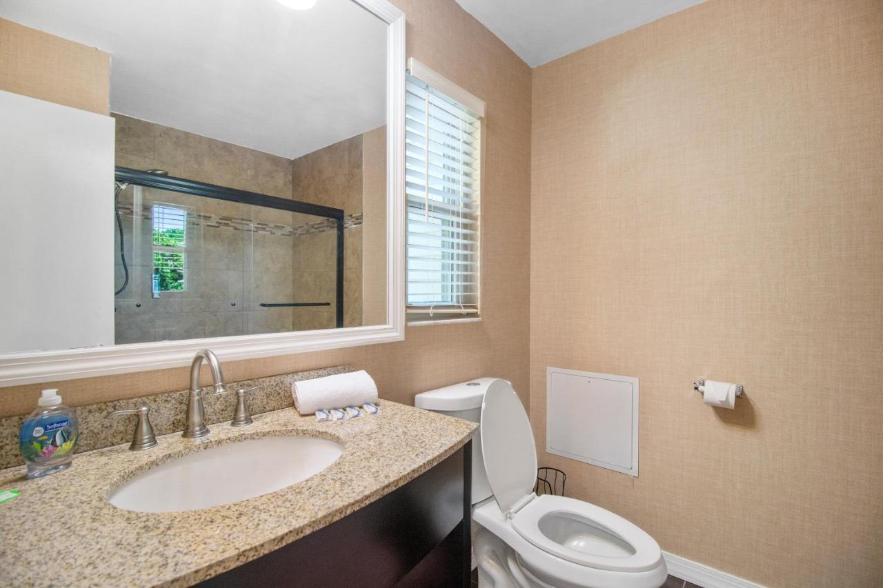 Tampa Bay Pool Home With Heated Pool Brandon Exterior photo